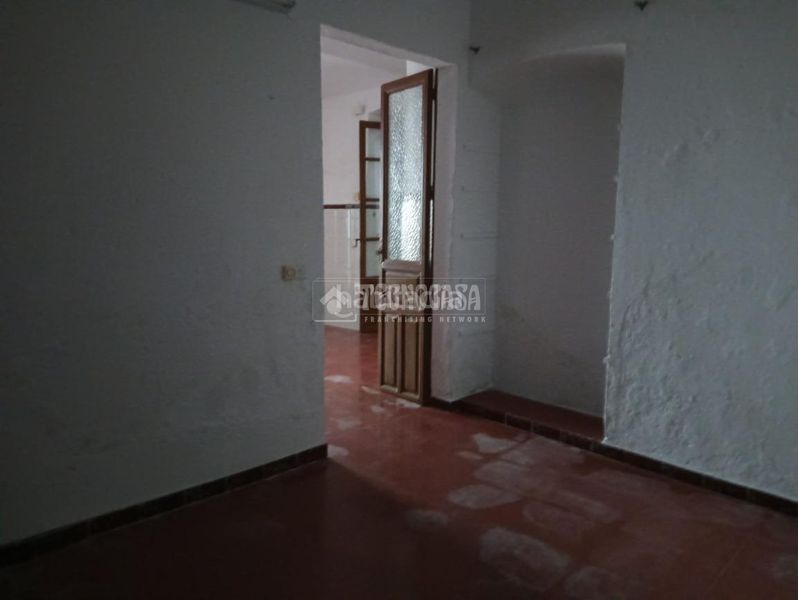 Foto eeeda2a9-324a-4772-b105-24a037be1f1c. Casa aparellada a Olivenza