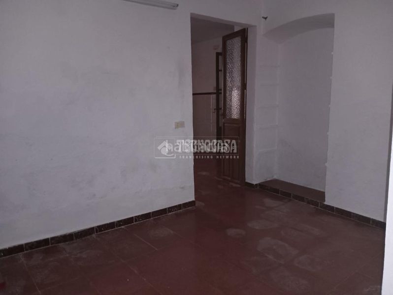Foto f4005703-a2a3-4bb6-8fa0-987978b94787. Casa aparellada a Olivenza