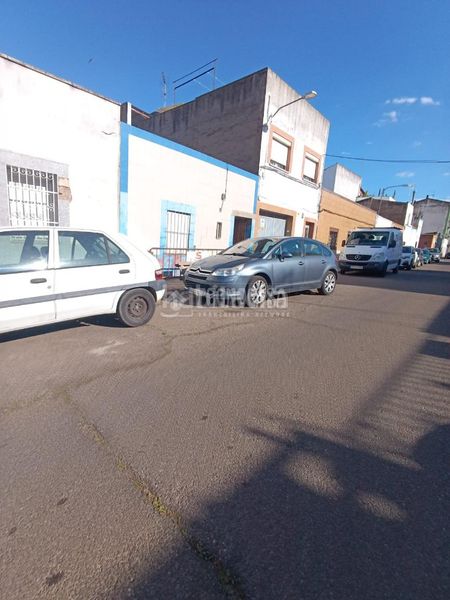 Foto e768d8ed-5814-4f53-9023-596e24aa6bea. Casa aparellada a San Roque - Ronda Norte Badajoz