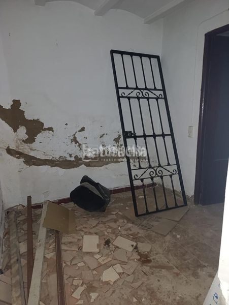 Foto 0789cf57-a4d6-4b9c-a63f-f996d6ff53c9. Casa aparellada a San Roque - Ronda Norte Badajoz