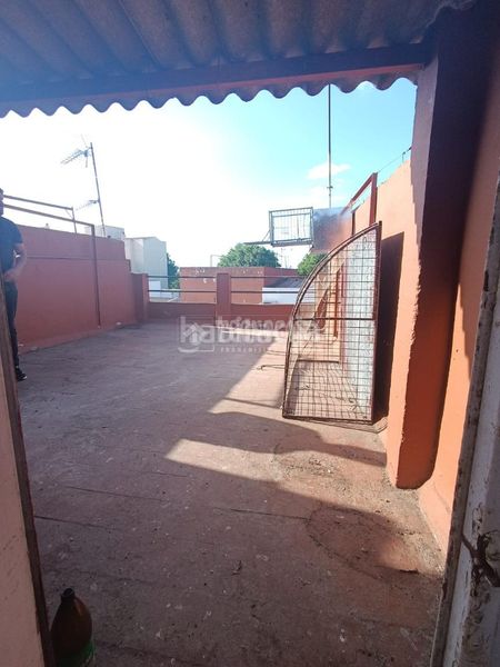 Foto 35058f77-8a64-4fd3-80a1-899965776bcd. Casa aparellada a San Roque - Ronda Norte Badajoz