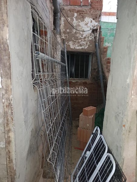 Foto 62a595f2-8fcf-4080-8e2f-91cc4437bb8f. Casa aparellada a San Roque - Ronda Norte Badajoz