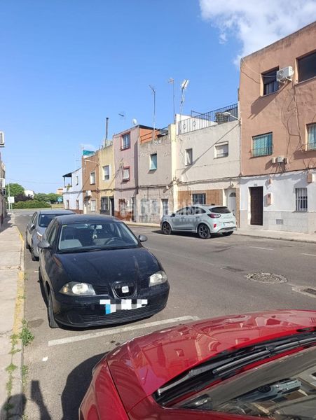 Foto 8f408e21-ecb2-4681-994d-d27976389c5a. Casa aparellada a San Roque - Ronda Norte Badajoz