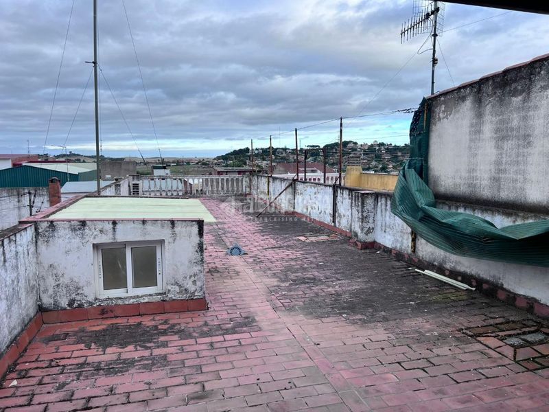 Foto 9a7e5c94-2cf4-4d99-b68d-202135dc4e39. Casa aparellada a Dehesilla de Calamón - Campomanes Badajoz