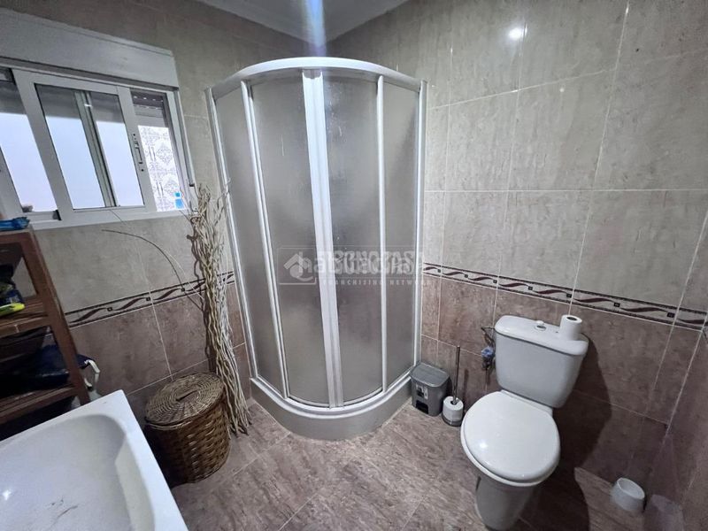 Foto c14eeb1d-bd46-46c4-bfd8-7ff9b203db49. Casa aparellada a Dehesilla de Calamón - Campomanes Badajoz