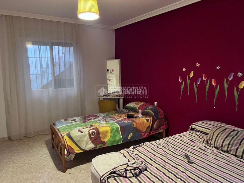 Foto f2fa4b06-6e8b-48cd-87e2-296dafa1d236. Casa aparellada a Dehesilla de Calamón - Campomanes Badajoz
