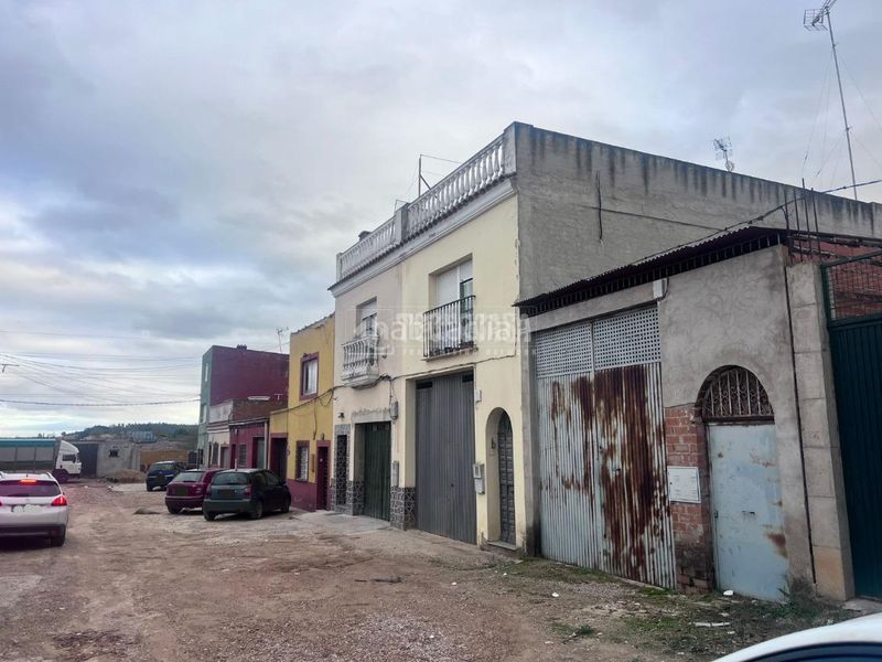 Foto f3dc5ae2-1369-43ea-94ad-33f4bf458c6f. Casa aparellada a Dehesilla de Calamón - Campomanes Badajoz