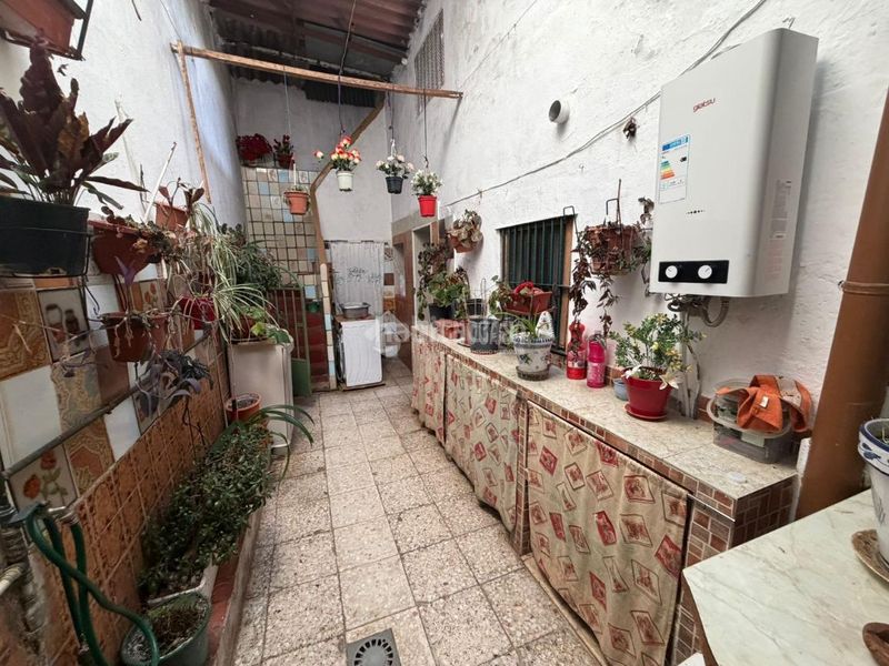 Foto 0a84b37b-1c16-4eac-82af-c6f238e7fca9. Casa aparellada a Cerro de Reyes Badajoz