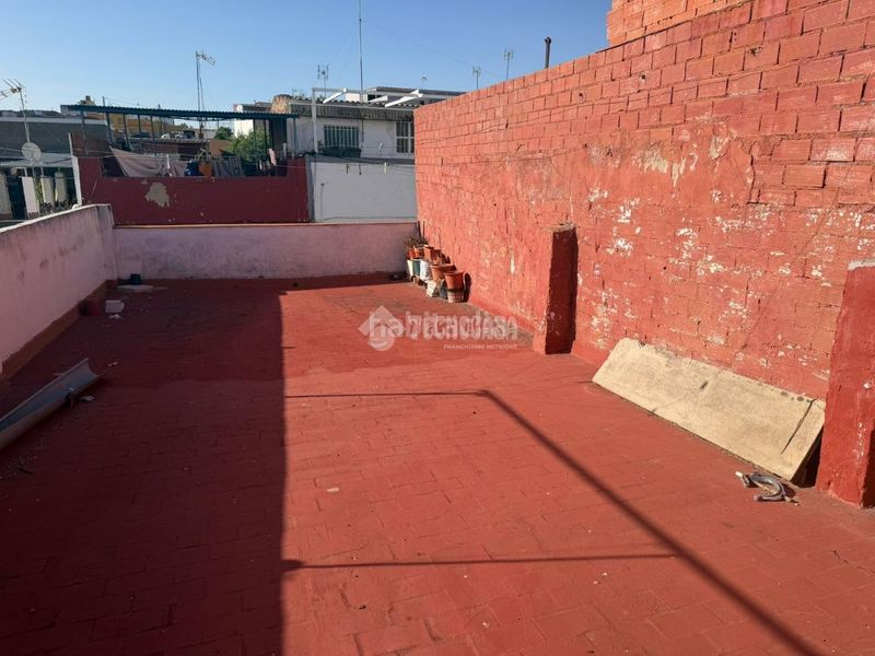 Foto 18cd9a7a-f9fc-4600-97ee-c42bec8dfd31. Casa aparellada a Cerro de Reyes Badajoz
