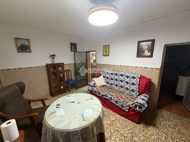 Foto a0b4e8ef-41f7-4825-bfe2-08967eebb8ff. Casa aparellada a Cerro de Reyes Badajoz