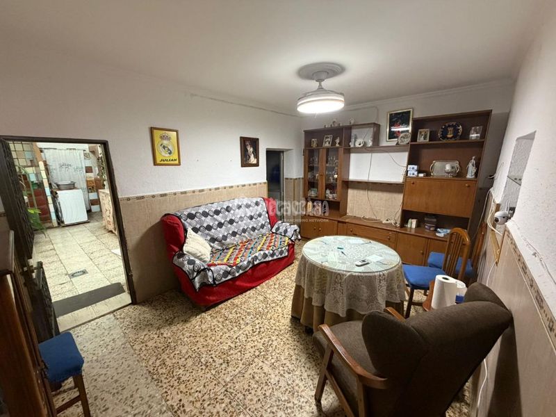 Foto dc6cc21c-3873-4453-bbc4-3f557707d686. Casa aparellada a Cerro de Reyes Badajoz