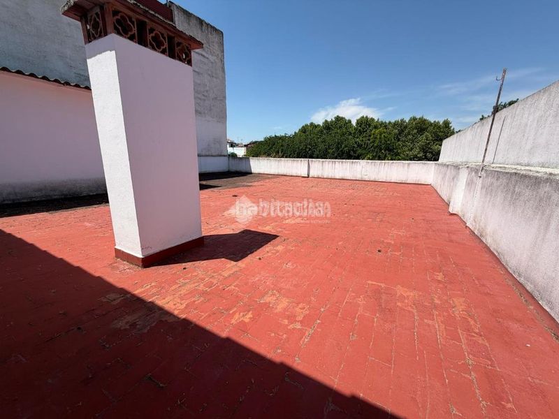 Foto 8e7f2a64-b1fe-4832-90dd-c6f3a3309db4. Edificio in San Roque - Ronda Norte Badajoz
