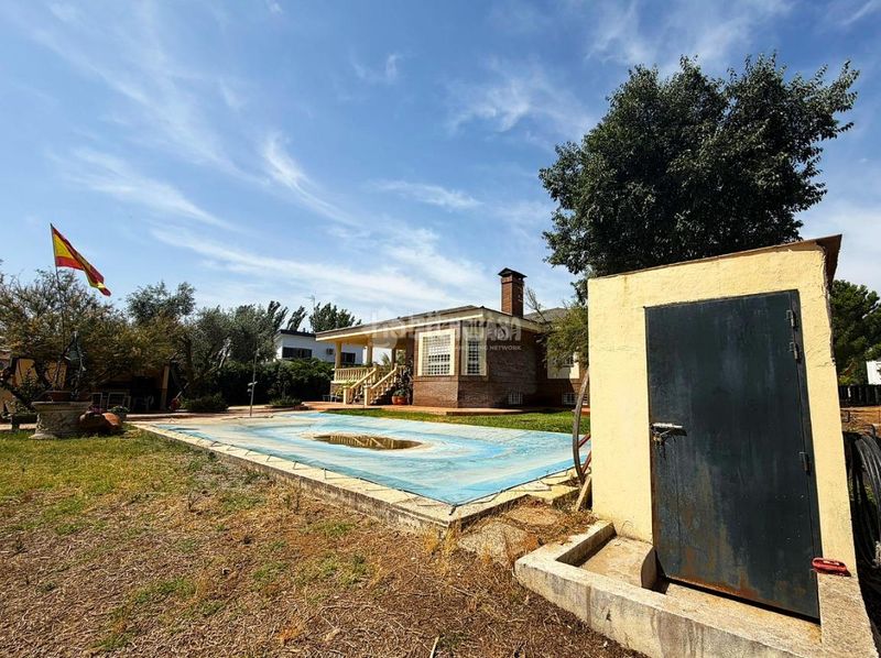 Foto 73bcf2a7-1e92-4098-9a3e-51c9c753af64. Casa amb aparcament piscina a Las Vaguadas Badajoz
