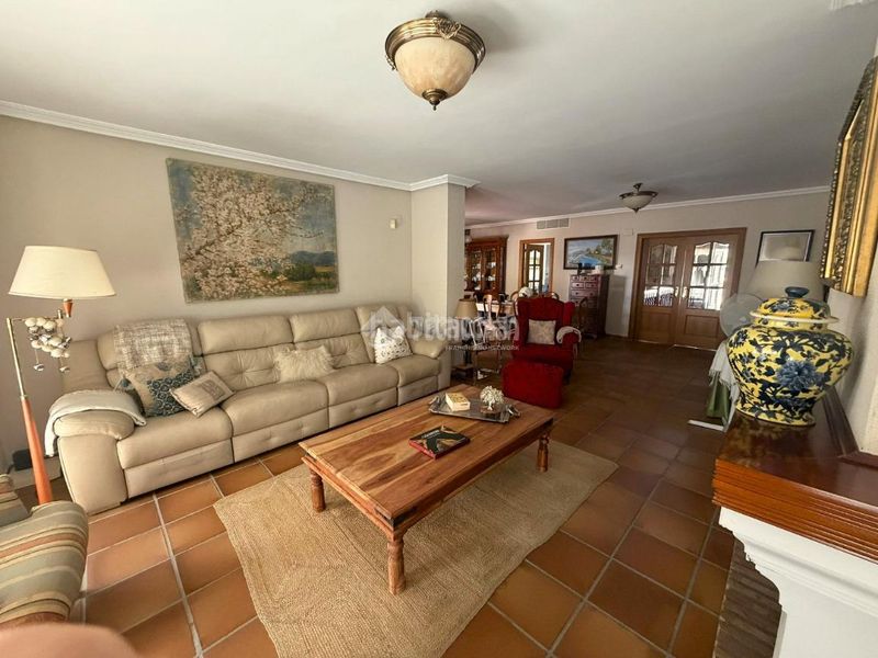 Foto c99b9115-59d2-4899-8f50-c5192c68357b. Casa amb aparcament piscina a Las Vaguadas Badajoz