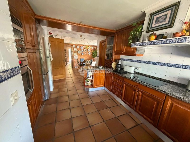 Foto ef9996dc-e46e-4a5f-b046-3ae2cdaa49d5. Casa amb aparcament piscina a Las Vaguadas Badajoz