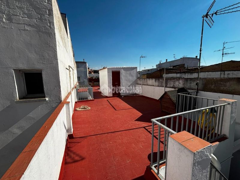 Foto bcaadf51-e3c4-4ed6-aa41-fbae492a43cf. Casa a San Roque - Ronda Norte Badajoz