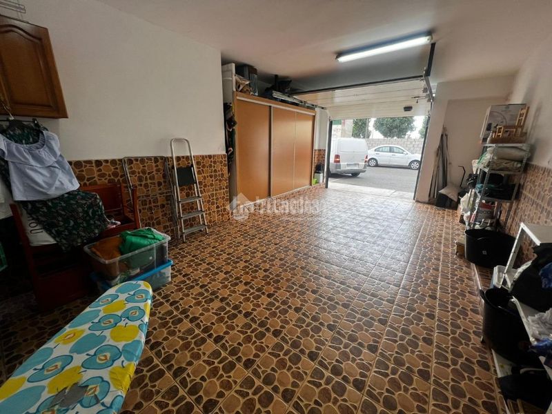 Foto 5c8a5d8f-625d-4f50-8095-de28a9ccafb7. Casa aparellada amb aparcament a San Roque - Ronda Norte Badajoz