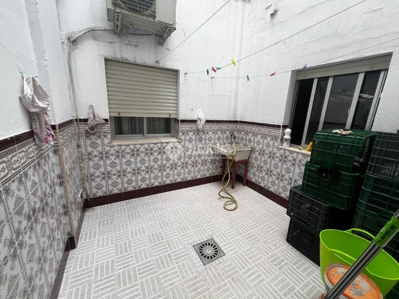 Foto cf3a663d-584d-4524-a062-435f2081d754. Casa aparellada amb aparcament a San Roque - Ronda Norte Badajoz