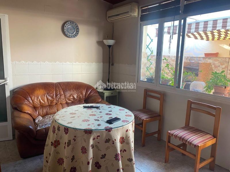 Foto 145a8146-97ce-41a4-9993-a43587026dc0. Casa aparellada amb calefacció a San Roque - Ronda Norte Badajoz