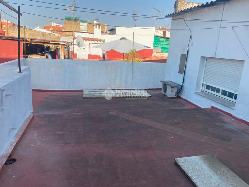 Foto 3dd38dab-f82d-4fd7-a9cf-2f34cd274808. Casa aparellada amb calefacció a San Roque - Ronda Norte Badajoz