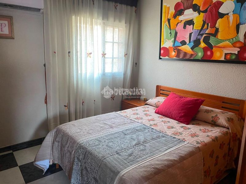 Foto f12d38bb-6569-45e5-b6d3-d79b5ac43618. Casa aparellada amb calefacció a San Roque - Ronda Norte Badajoz
