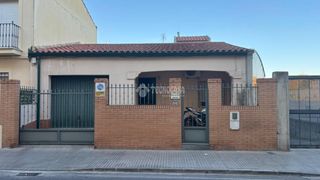 Doppelhaus in Pardaleras. Casa en venta en badajoz