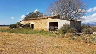 Masia a Sencelles. Gran finca rústica edificable