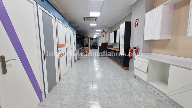 Foto c7b8c314-febb-4568-9276-858386f1a603. Lloguer local comercial a Gran Via de Colom Inca