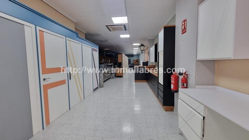 Foto e6ffb8c0-6c9b-49a9-8bb7-d30bdad1bcde. Lloguer local comercial a Gran Via de Colom Inca