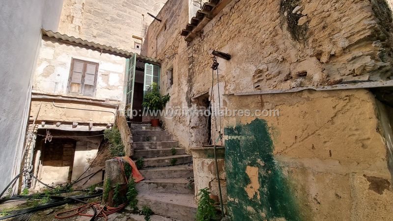 Foto 46907aa2-9e48-4a87-b803-efda7119a6db. Masia amb aparcament a Campanet