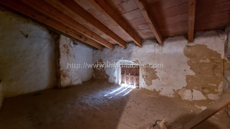 Foto ca51924b-d382-44e2-be14-fcbe8860fd04. Masia amb aparcament a Campanet