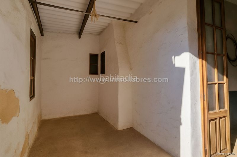 Foto f9052ae6-9f5e-430d-b068-ce120333b287. Masia amb aparcament a Campanet