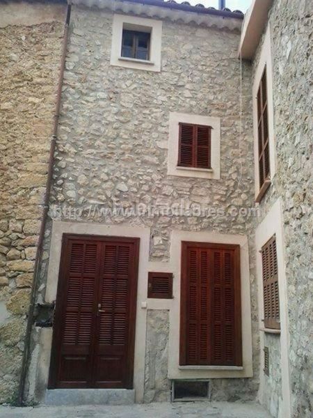 Foto cd995624-e977-4934-89c8-e8da889380c8. Masia a Mancor de la Vall