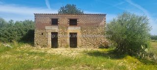 Country house in Cristo Rey-Parque Europa. Finca rustica pegado a inca con edificacion