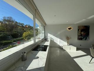 Casa adossada a N/a. Casa adosada de reciente renovación en la urb san javier
