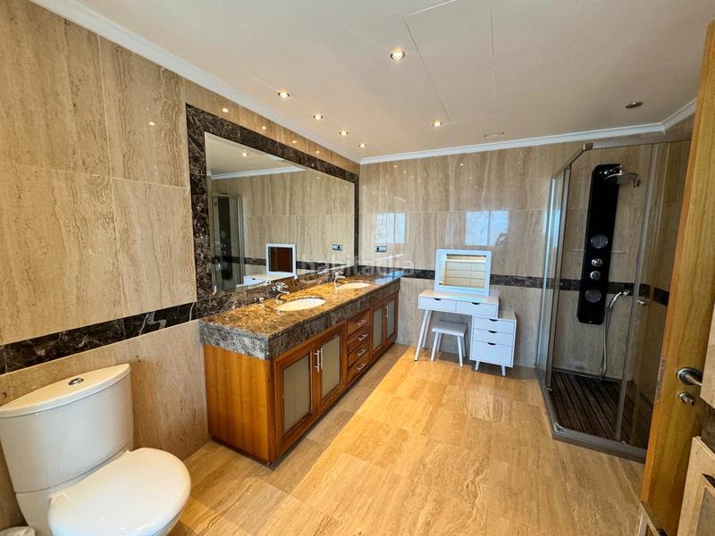 Foto 50390ccb-4e76-4263-9941-b6f22408c6ee. Lloguer àtic a arrabal a cañas-f rodeo 3 a Puerto Banús Marbella