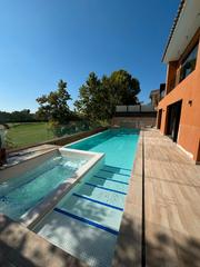 Miete Chalet in Camino de la granadilla 41. Chalet en villas y golf, guadalmina alta