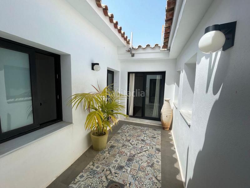 Foto 3c07fa33-3058-4ff9-82a2-a1727ada2bac. Chalet villa en un único nivel en linda vista en Nueva Alcántara Marbella
