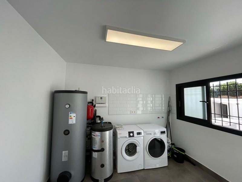 Foto a5cdf4d0-0d22-43d9-8273-9593b63c1e93. Chalet villa en un único nivel en linda vista en Nueva Alcántara Marbella