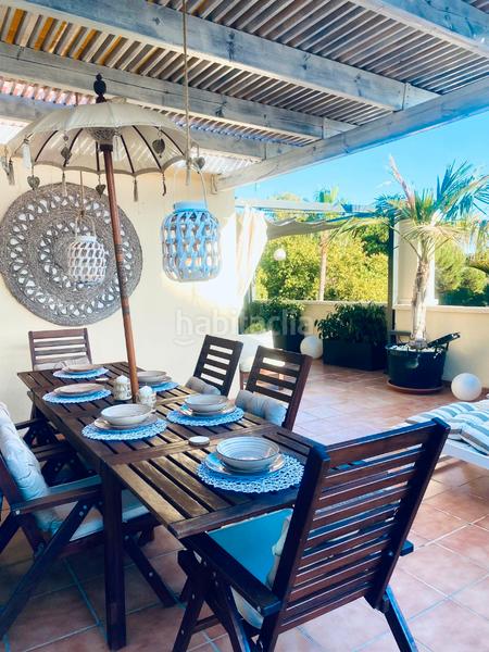 Foto 60b391a0-2936-4018-a21b-6a37c3b9de36. Rent penthouse in calle carril del relojero 2 in Romana Playa Marbella