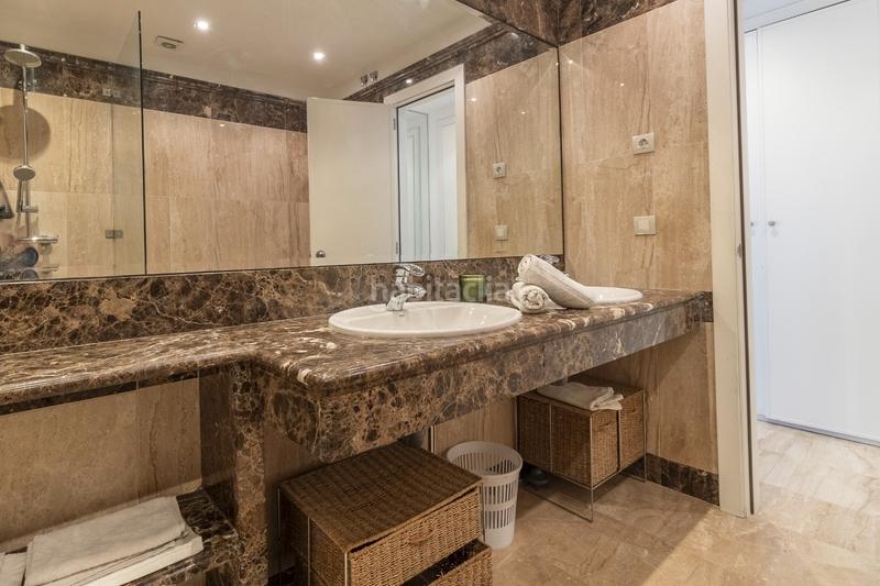 Foto 2f215673-0e54-47b6-9c18-2167088590b2. Apartamento en urbanización las petunias 2 apartamento en noray playa en Marbella