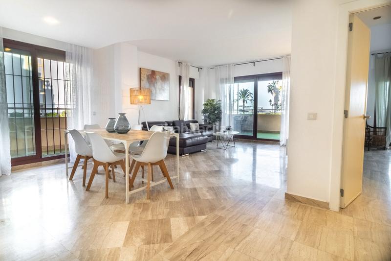 Foto ef90c13f-5ab5-4726-9857-9e037e287409. Apartamento en urbanización las petunias 2 apartamento en noray playa en Marbella