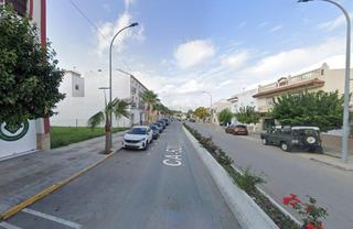 Casa adossada  Independencia de la. Se vende casa adosada okupa en san josé del valle cádiz.