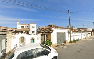Haus  Caniche del. Se vende casa independiente okupa en chiclana de la frontera cád