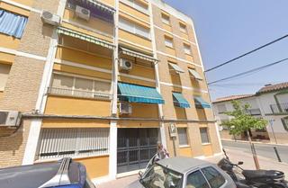 Pis a Romero merchan 9. Se vende piso okupa en calle romero merchán 9 de cabra córdoba.