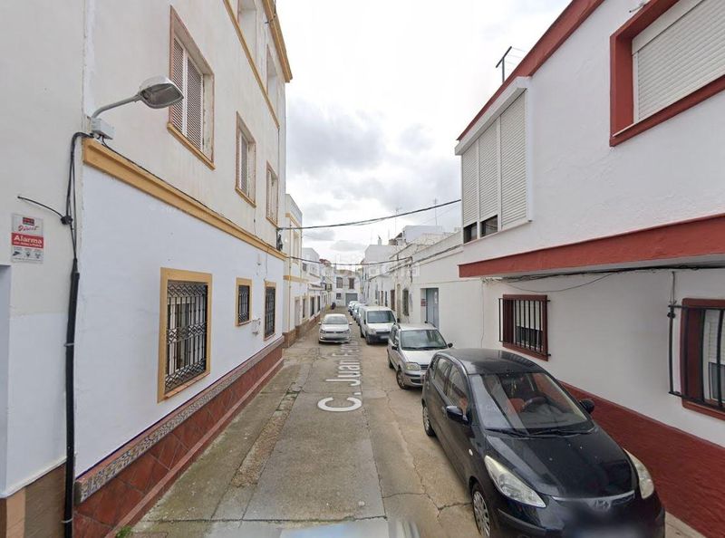 Foto 4bc83c11-a4ff-458f-b0b2-d49bb153df23. Casa adossada a juan fernandez 18 a Ayamonte ciudad Ayamonte