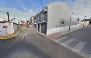 Haus  Rodrigo de triana. Se vende casa independiente okupa en linares jaén.