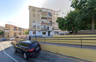 Appartement  Trinquete. Se vende piso okupa en málaga málaga.