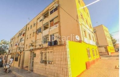 Foto b15ae7eb-b16d-4c84-b0dc-e29c09b1c783. Pis a San Ginés Cartagena