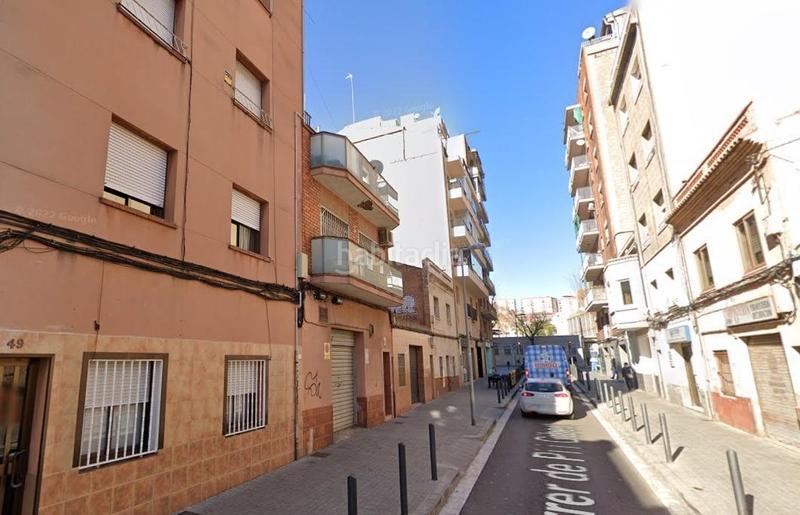Foto 405ff385-5551-4cf3-972c-f7e07a62b176. Casa adossada a Llefià Badalona